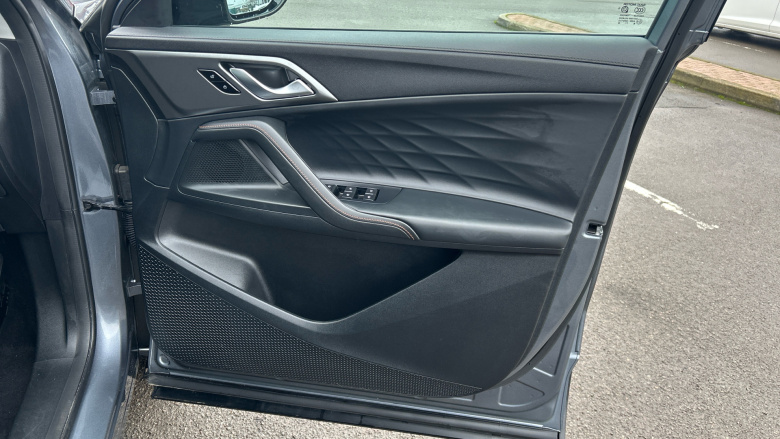 MG HS 1.5 T-GDI SE 5dr Petrol Hatchback